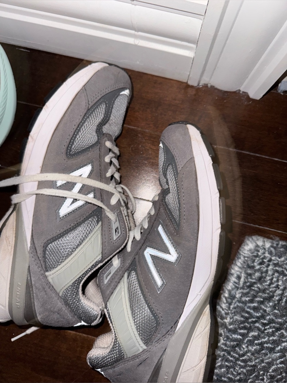 New Balance 990 v5 Made in the USA Running Shoes Grey M990GL5 Womens Size 8.5